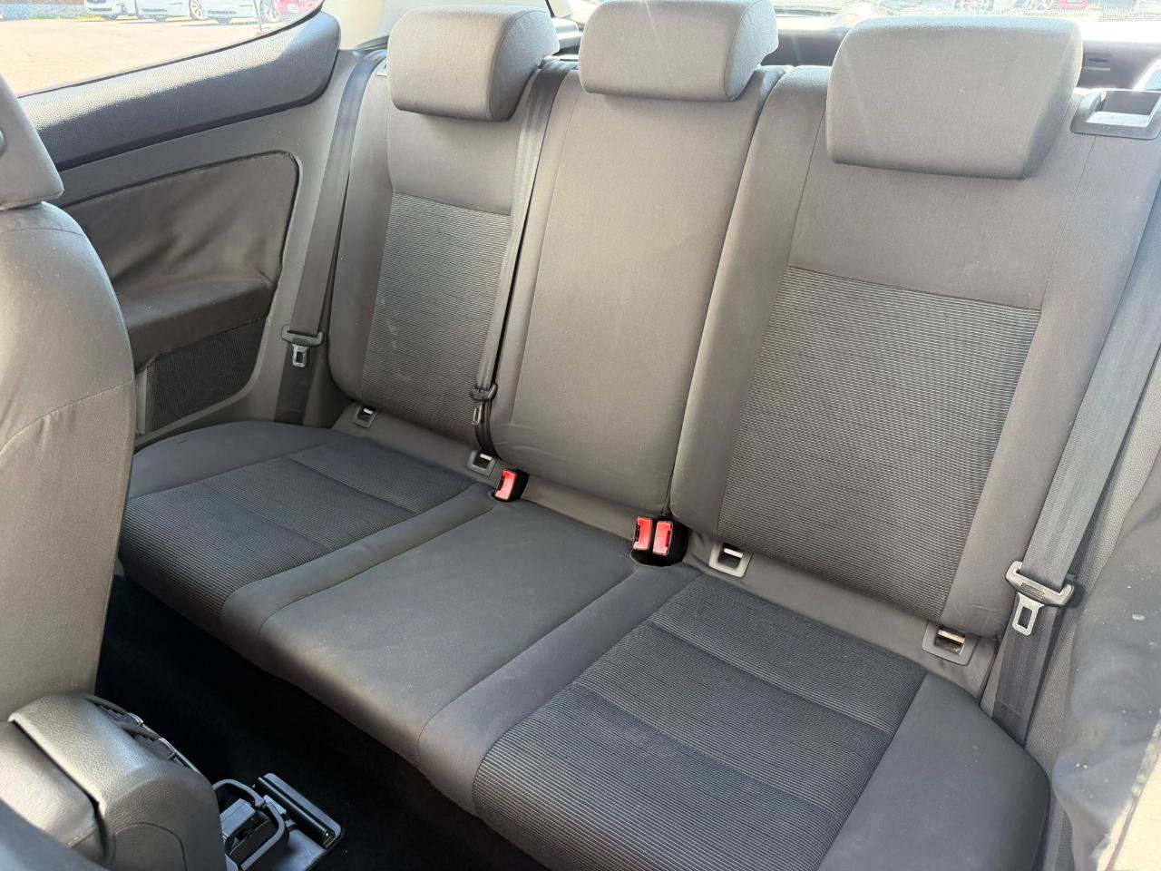 Used 2009 Volkswagen Rabbit S image 30