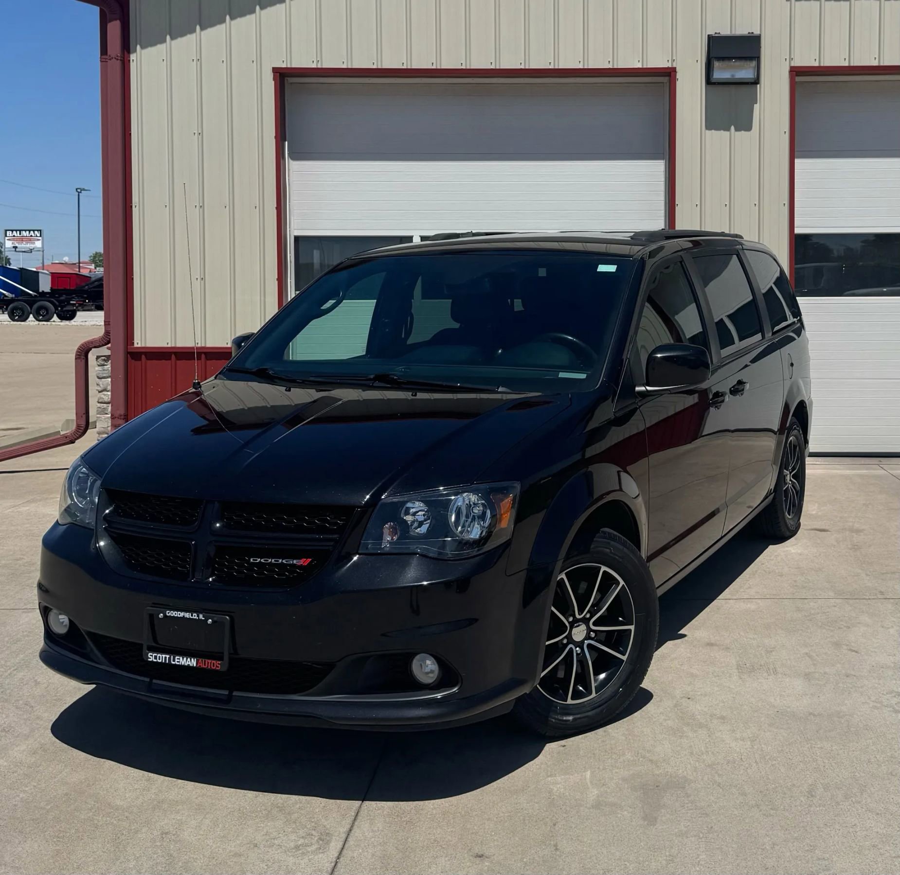 Used 2019 Dodge Grand Caravan GT image 3