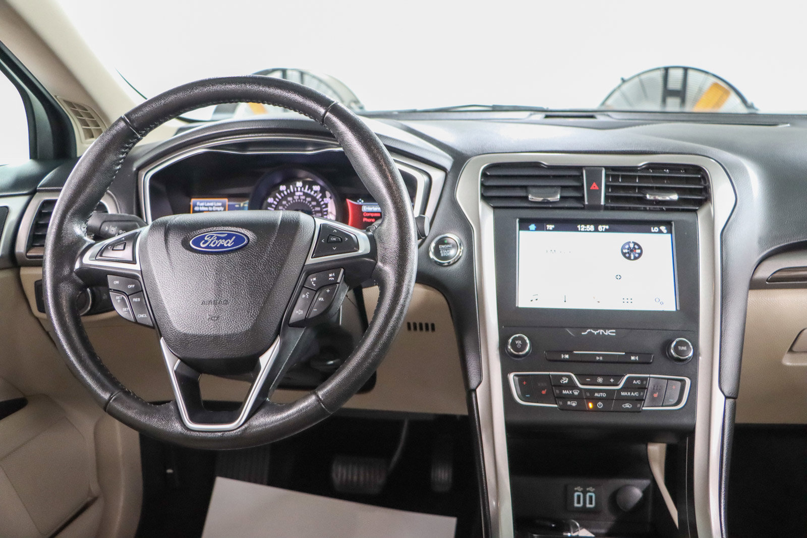 Used 2019 Ford Fusion SEL image 17