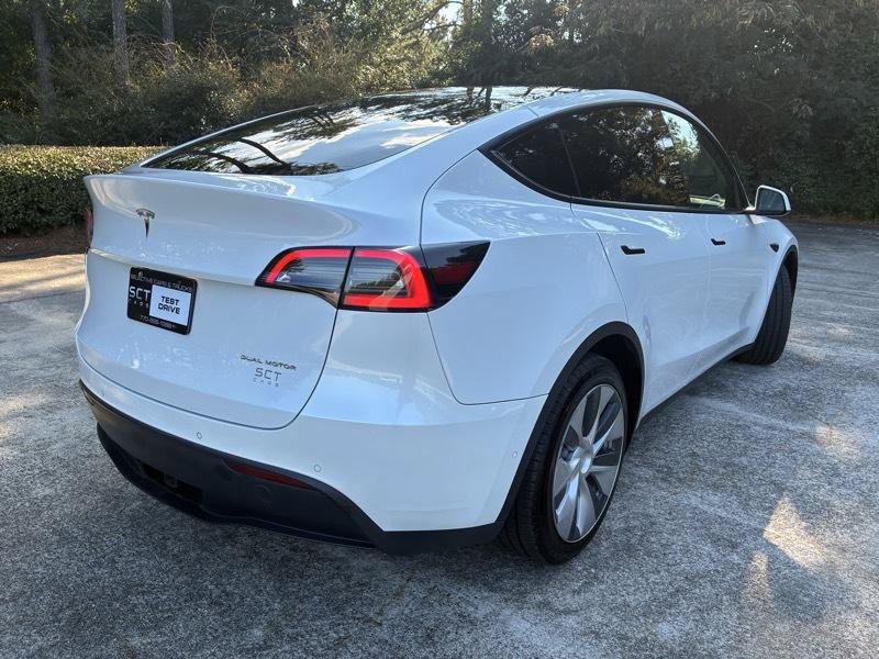 Used 2022 Tesla Model Y Long Range AWD/4WD image 5