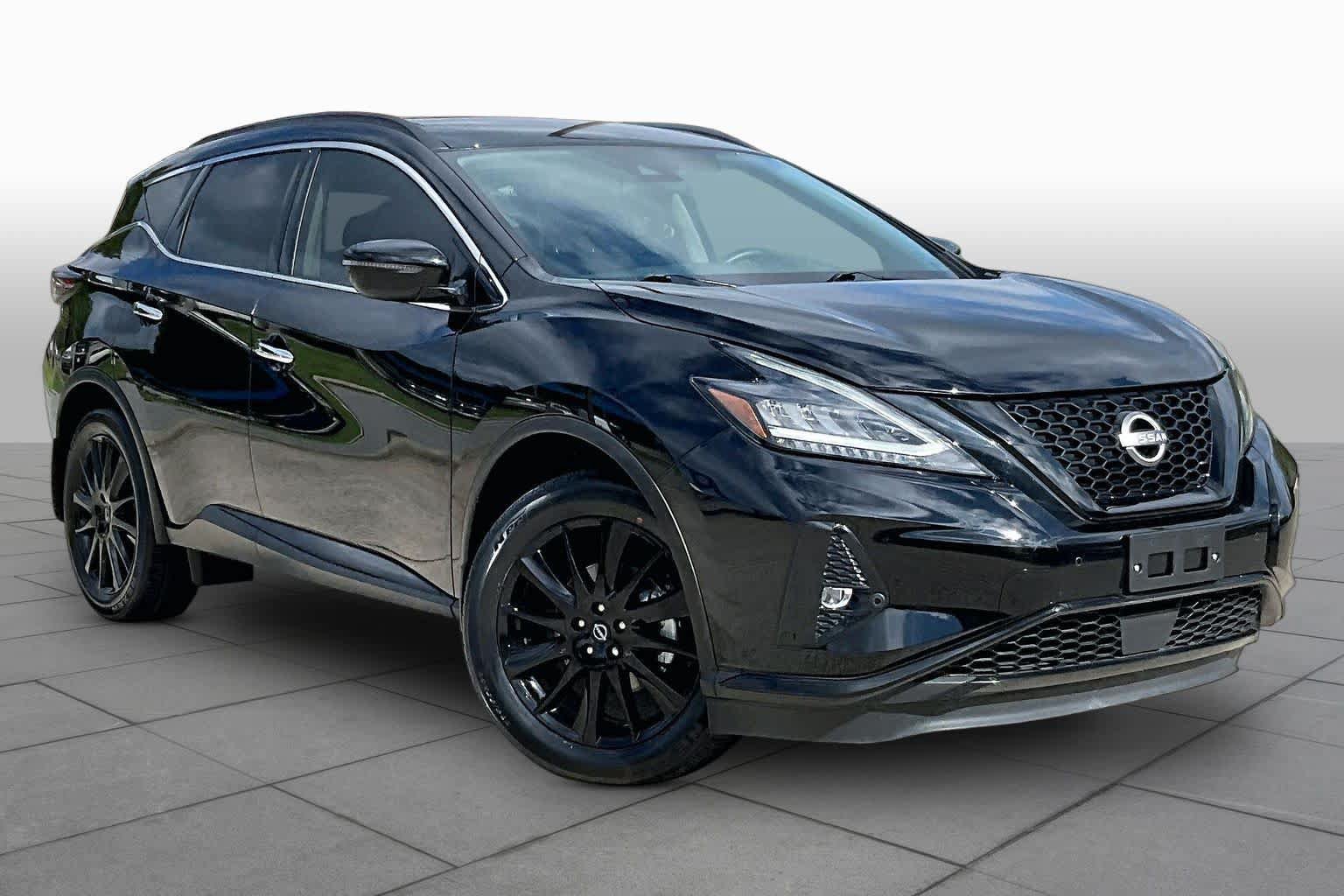 Used 2023 Nissan Murano SV w/ SV Midnight Edition Package FWD image 3