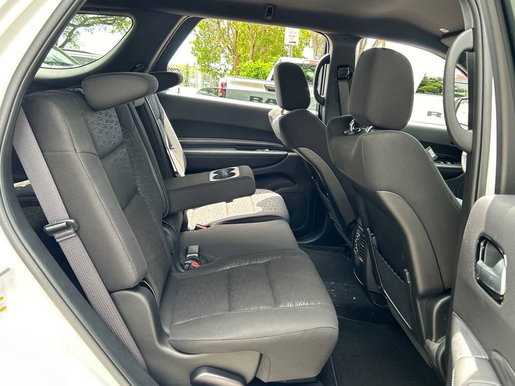 New 2024 Dodge Durango SXT w/ 3rd Row Seating Group image 24