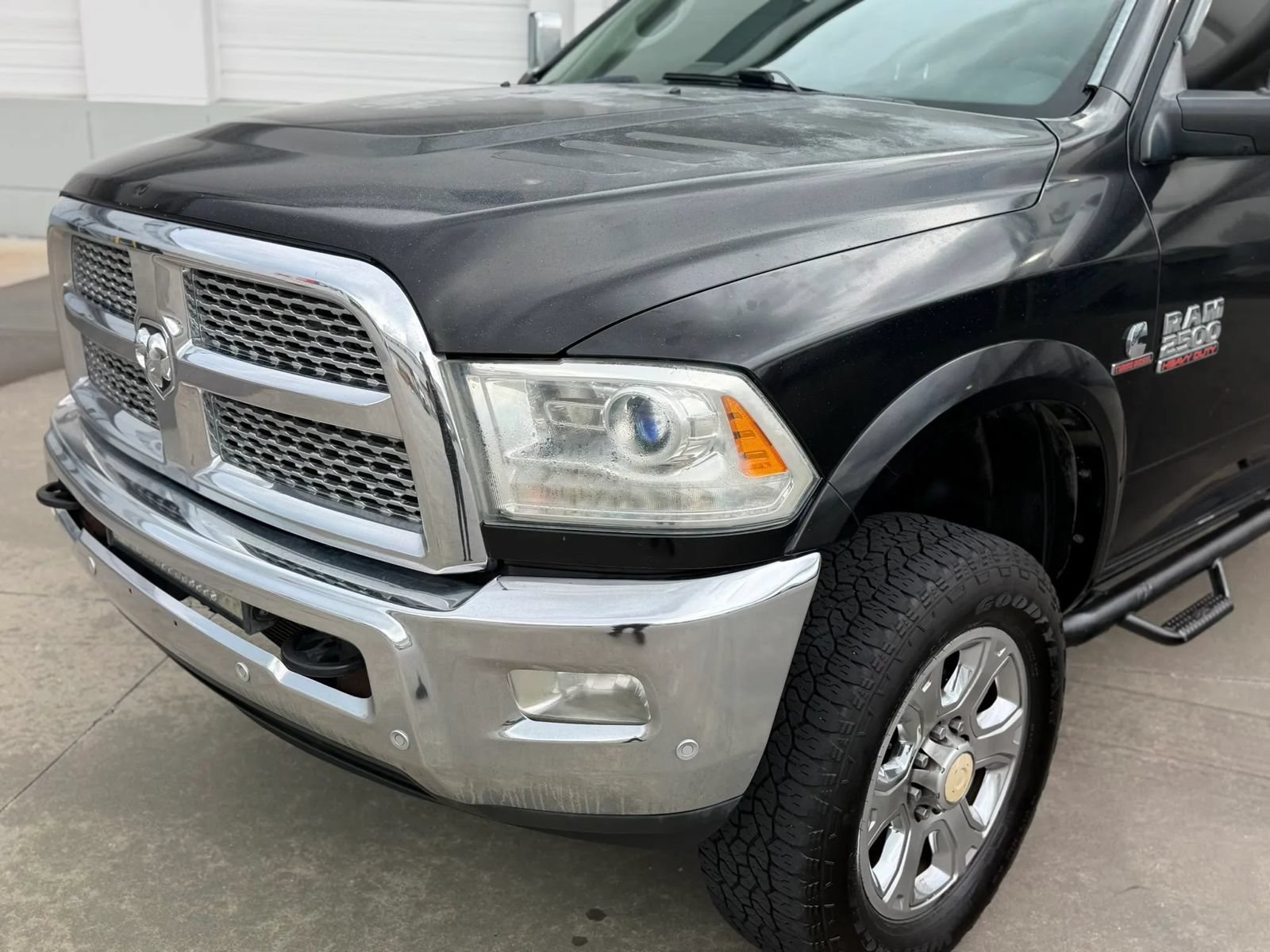 Used 2016 RAM 2500 Laramie AWD/4WD image 2