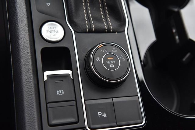 Used 2023 Volkswagen Atlas Cross Sport SEL image 17