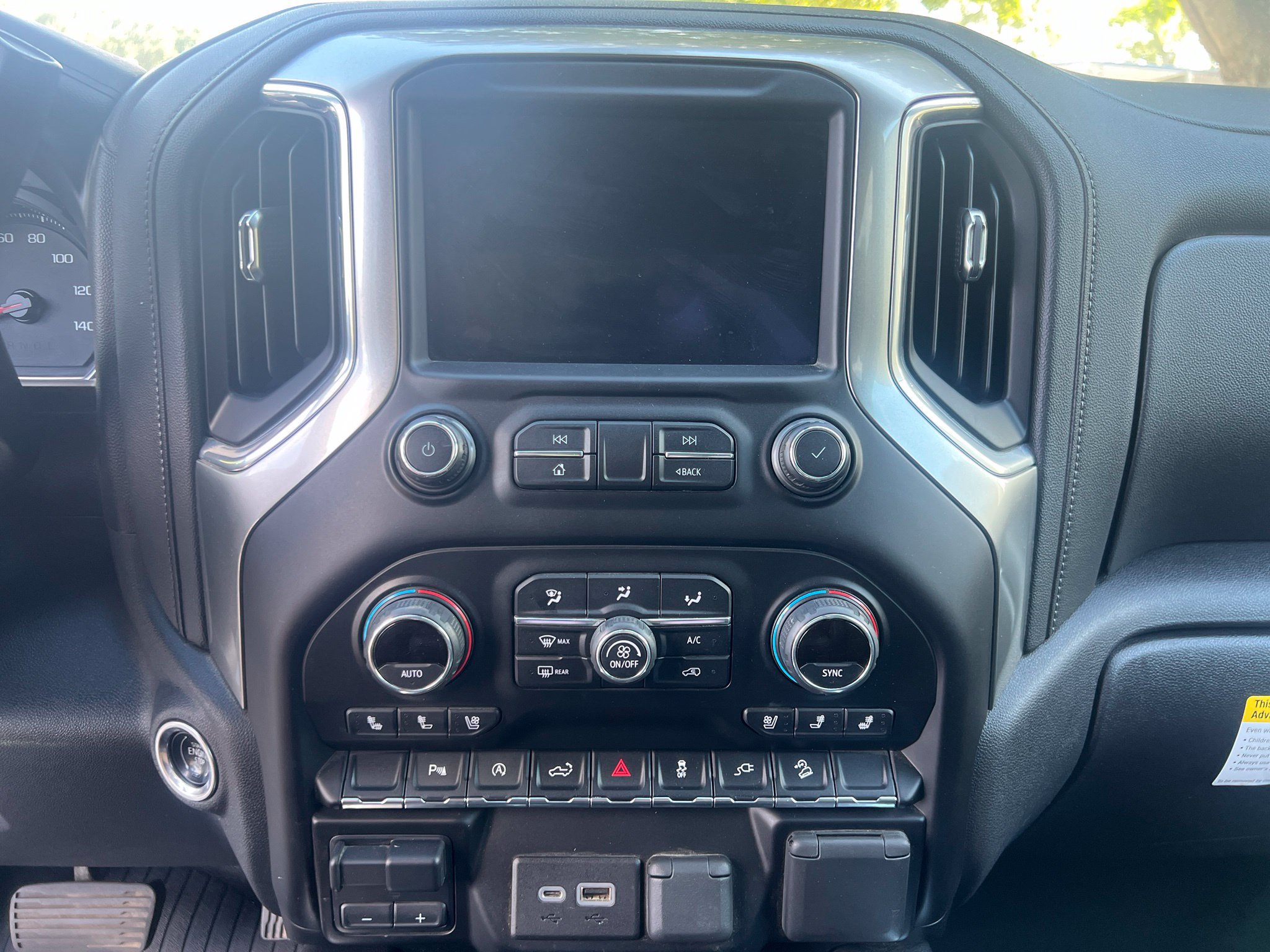 Used 2021 Chevrolet Silverado 1500 LTZ AWD/4WD image 17