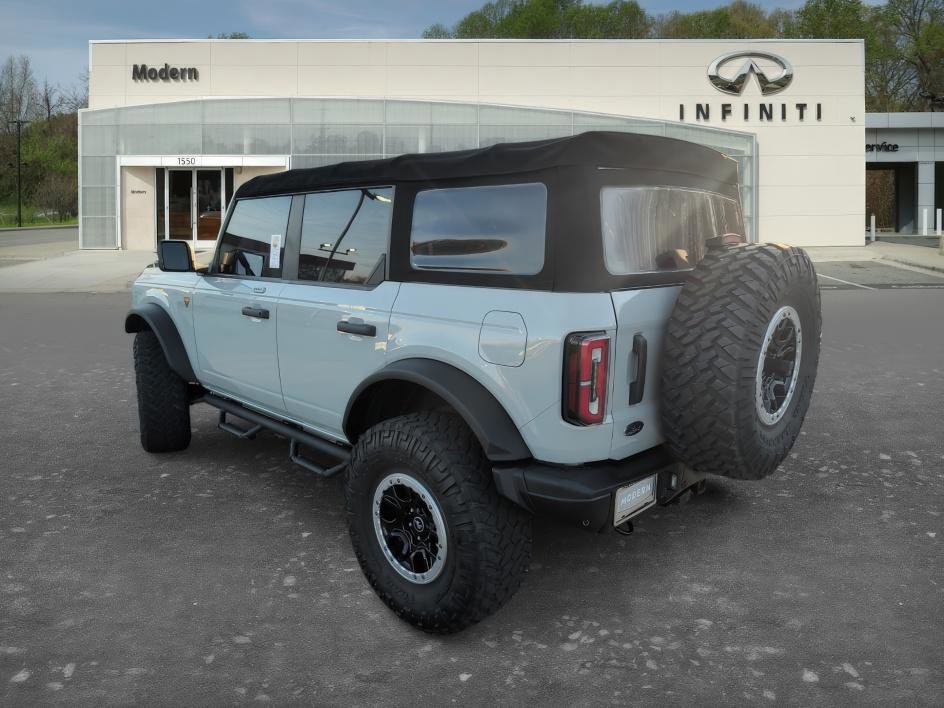 Used 2022 Ford Bronco Badlands image 5