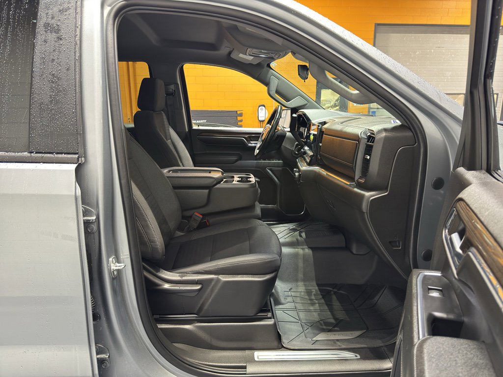 Used 2024 Chevrolet Silverado 1500 RST image 20