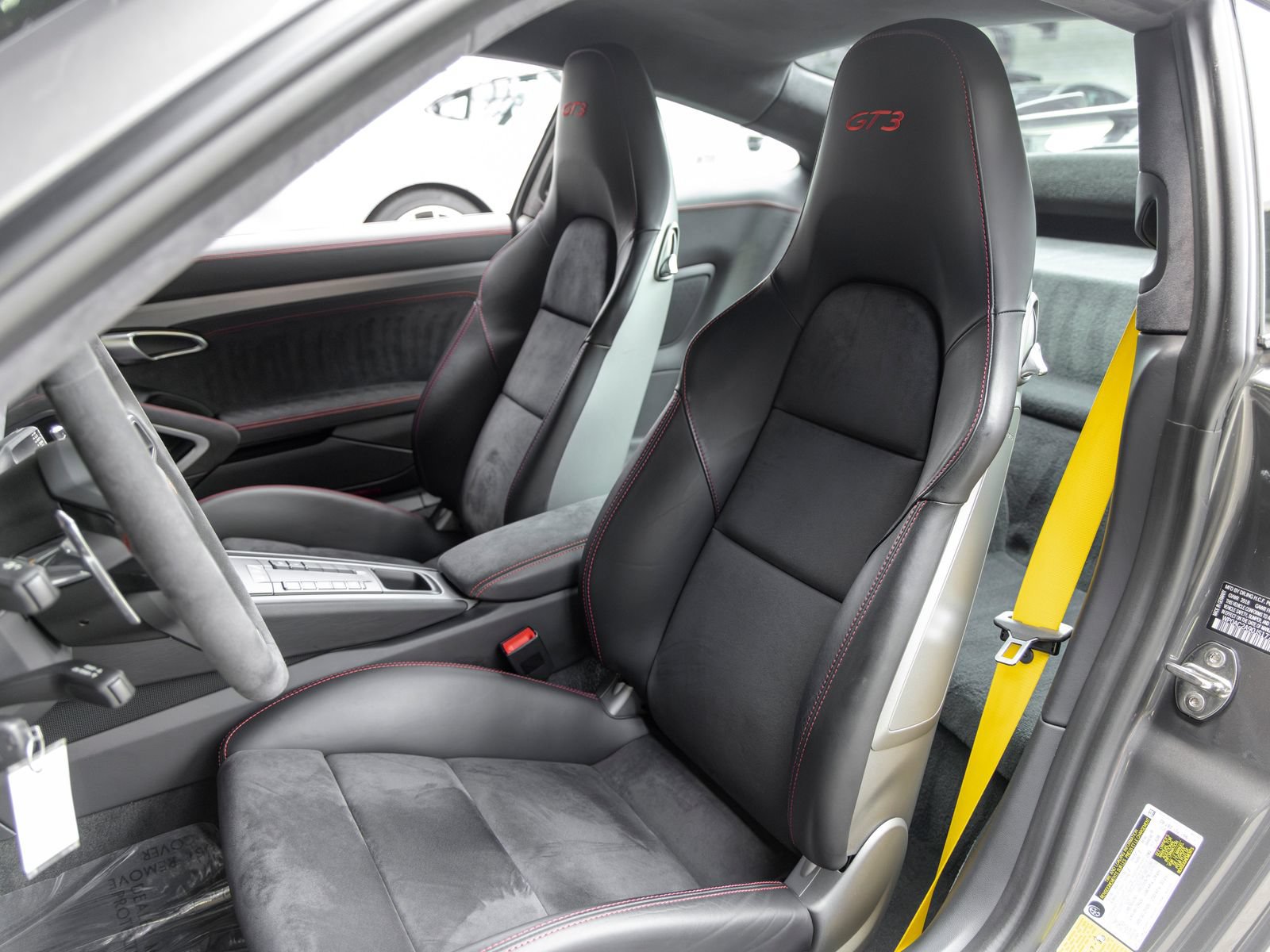 Certified 2018 Porsche 911 GT3 RWD image 5