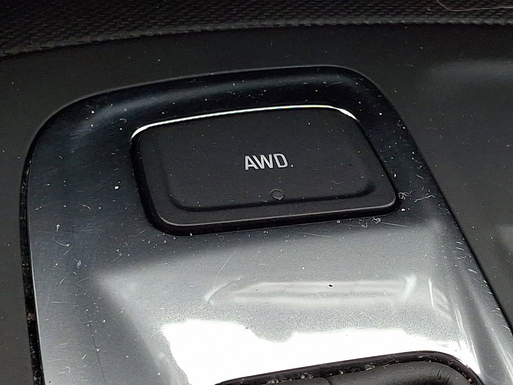 Used 2024 Chevrolet Equinox LT AWD/4WD image 24