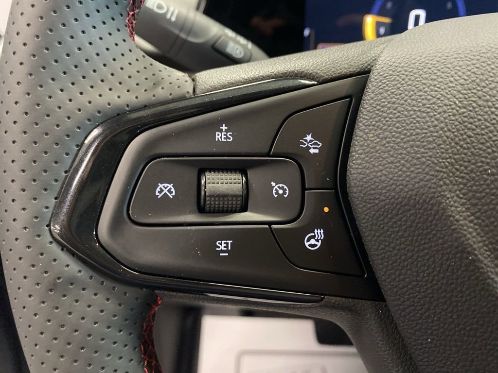 New 2026 Chevrolet Trax RS w/ Sunroof Package image 18