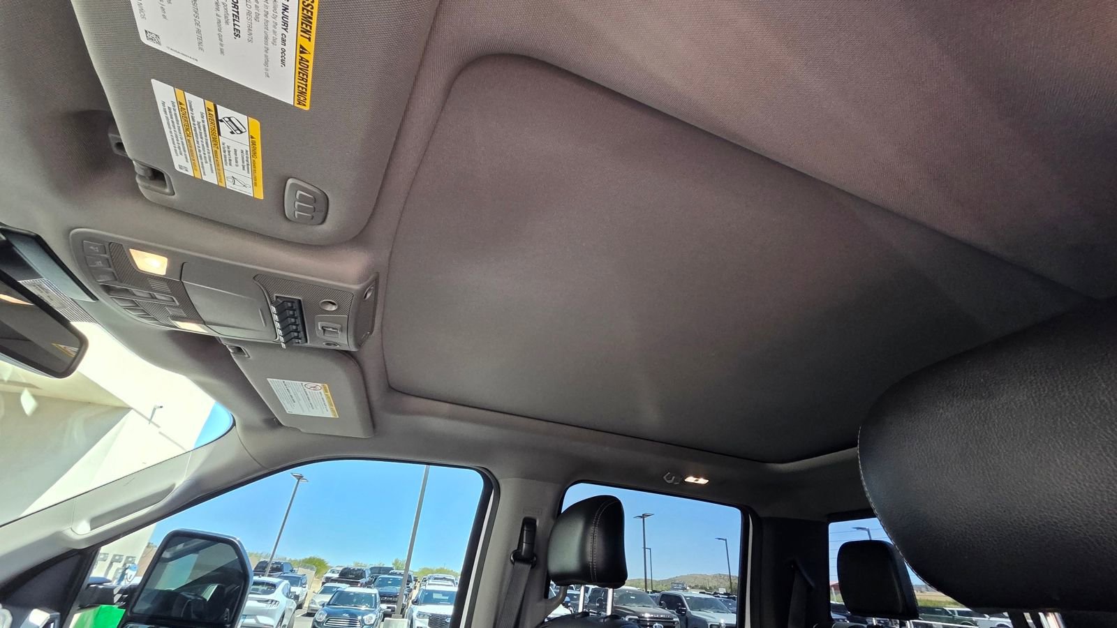 Used 2017 Ford F250 Lariat w/ Lariat Ultimate Package AWD/4WD image 12