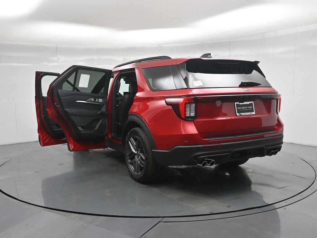 New 2026 Ford Explorer ST image 32