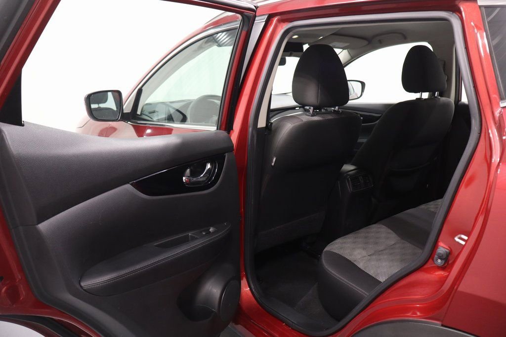 Used 2019 Nissan Rogue Sport SV image 12