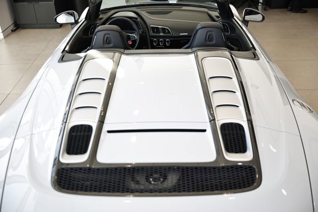 Used 2020 Audi R8 V10 w/ Carbon Exterior Package AWD/4WD image 13