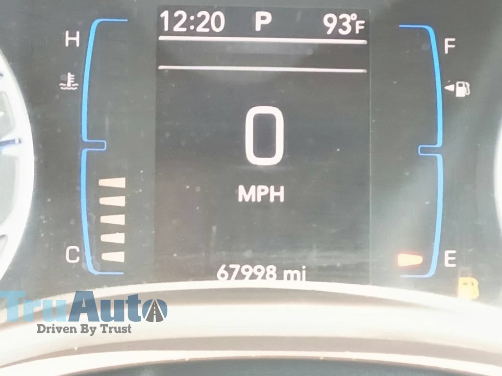 Used 2023 Chrysler Voyager LX FWD image 29