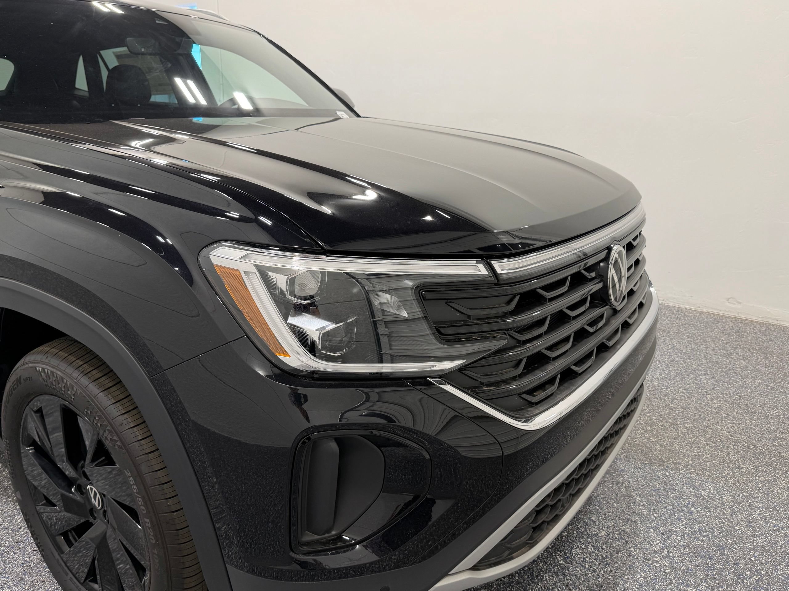 New 2026 Volkswagen Atlas Cross Sport SE AWD/4WD image 18