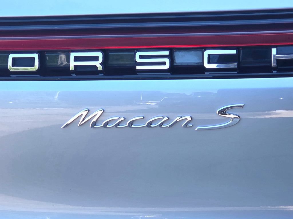 Certified 2019 Porsche Macan S AWD/4WD image 28