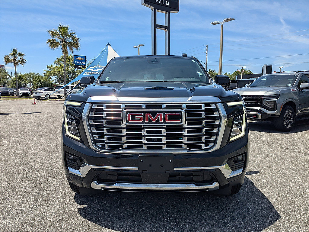Certified 2025 GMC Yukon Denali AWD/4WD image 8