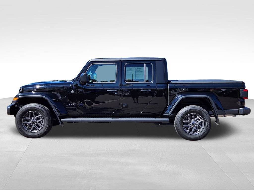 Used 2024 Jeep Gladiator Sport w/ Dual Top Group image 2