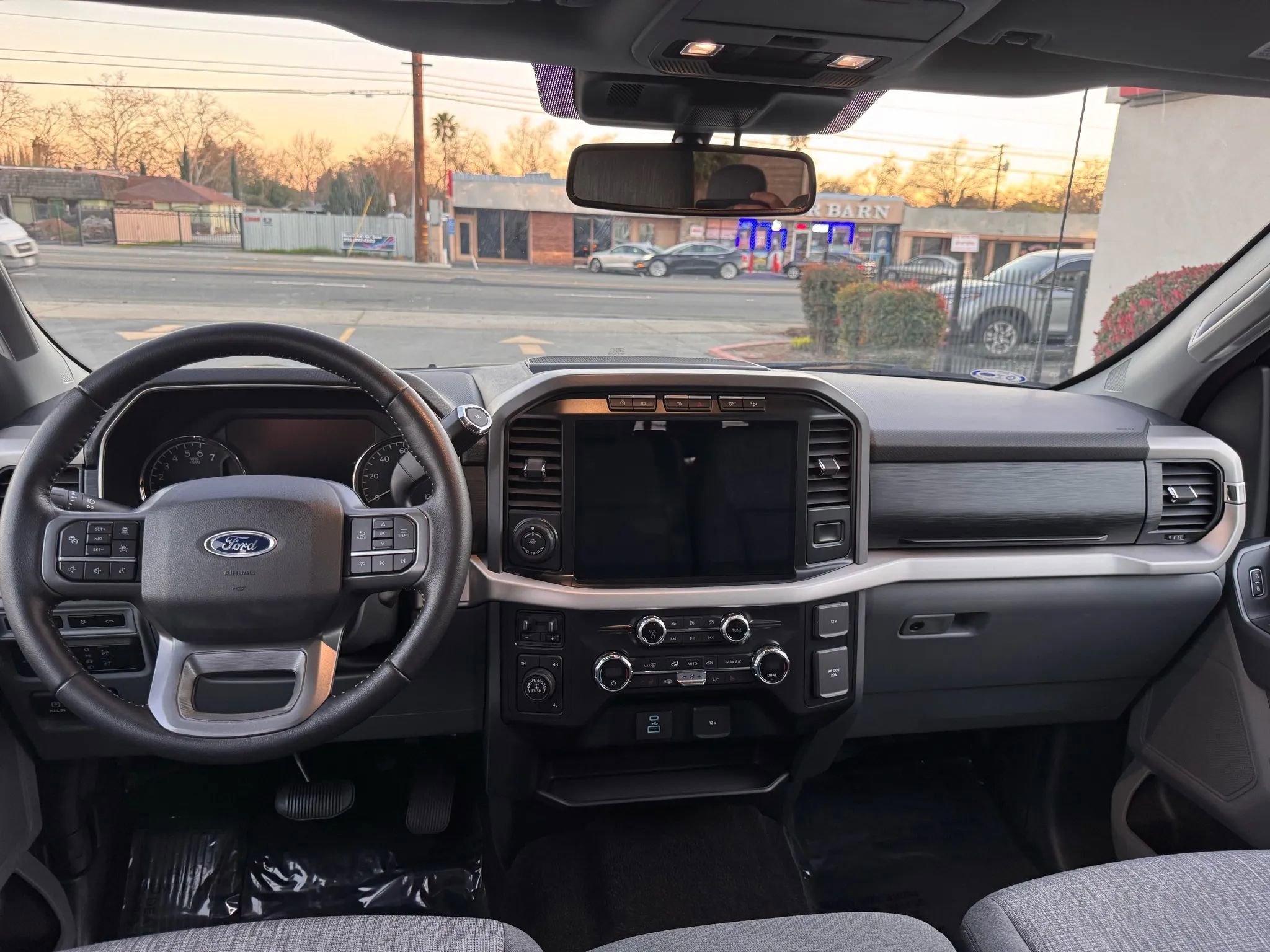 Used 2021 Ford F150 XLT w/ Equipment Group 302A High image 19