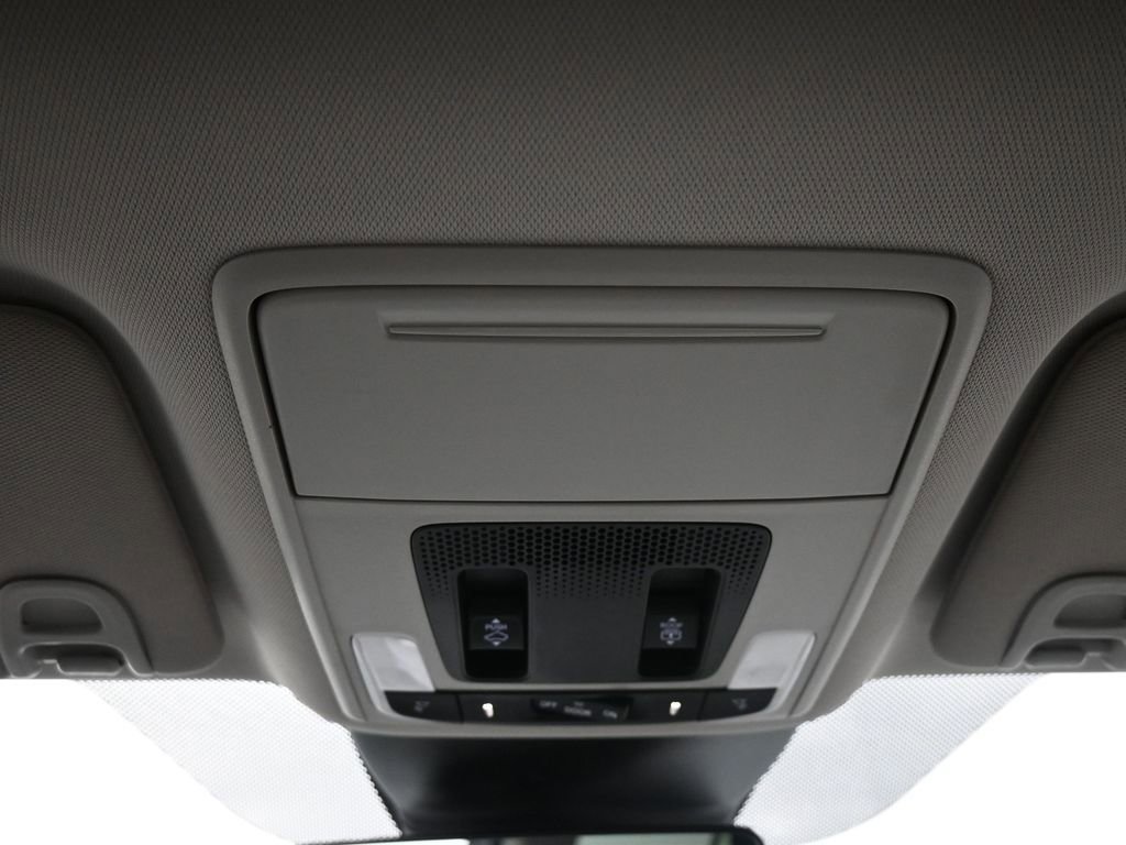 Certified 2024 Honda Pilot Elite image 17