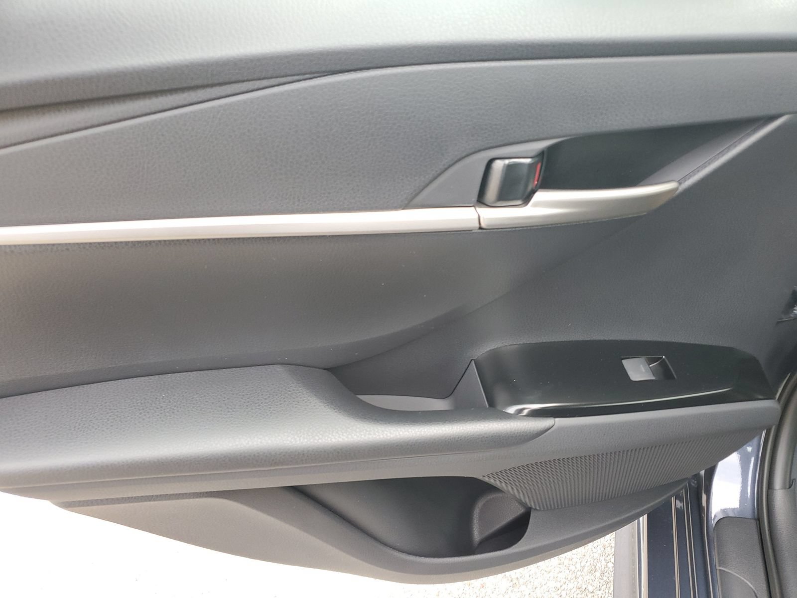 New 2026 Toyota Camry SE w/ Convenience Package FWD image 16