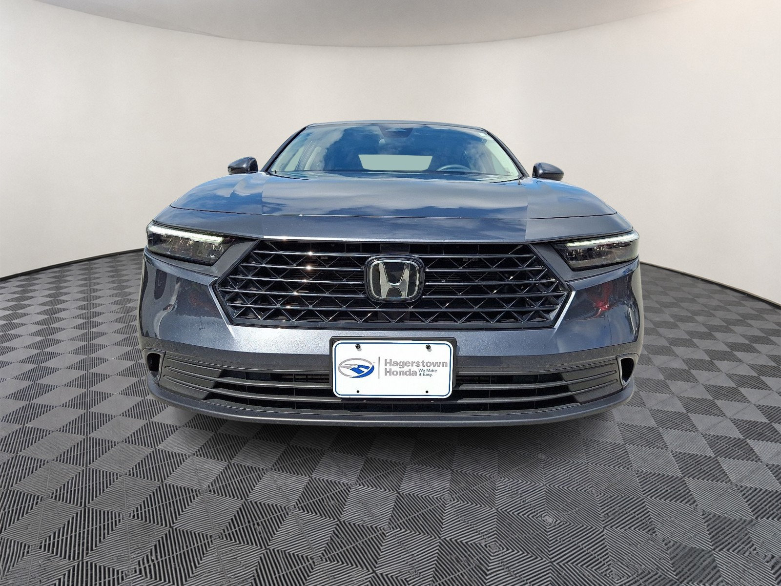 Used 2024 Honda Accord EX image 2