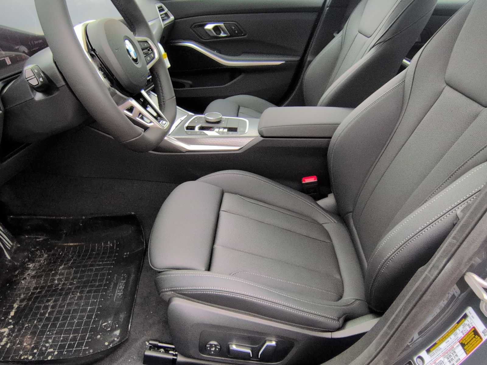 Used 2026 BMW 330i xDrive Sedan w/ M Sport Package AWD/4WD image 17