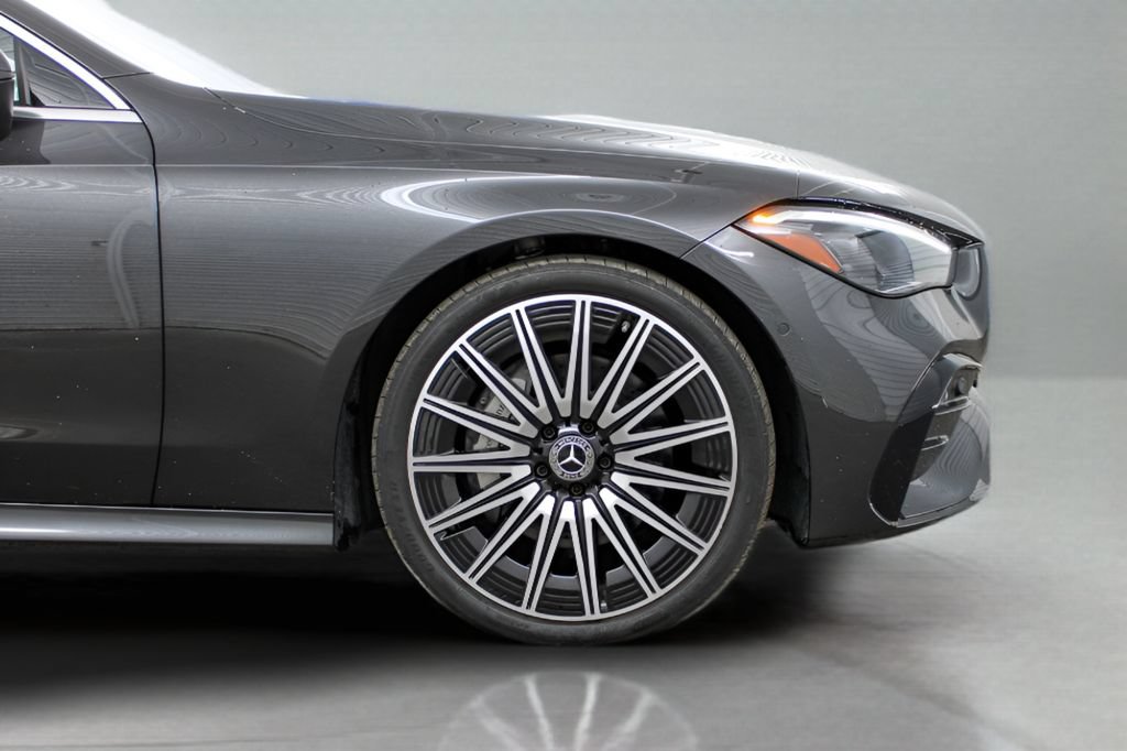 Used 2025 Mercedes-Benz CLE 300 4MATIC Coupe image 31
