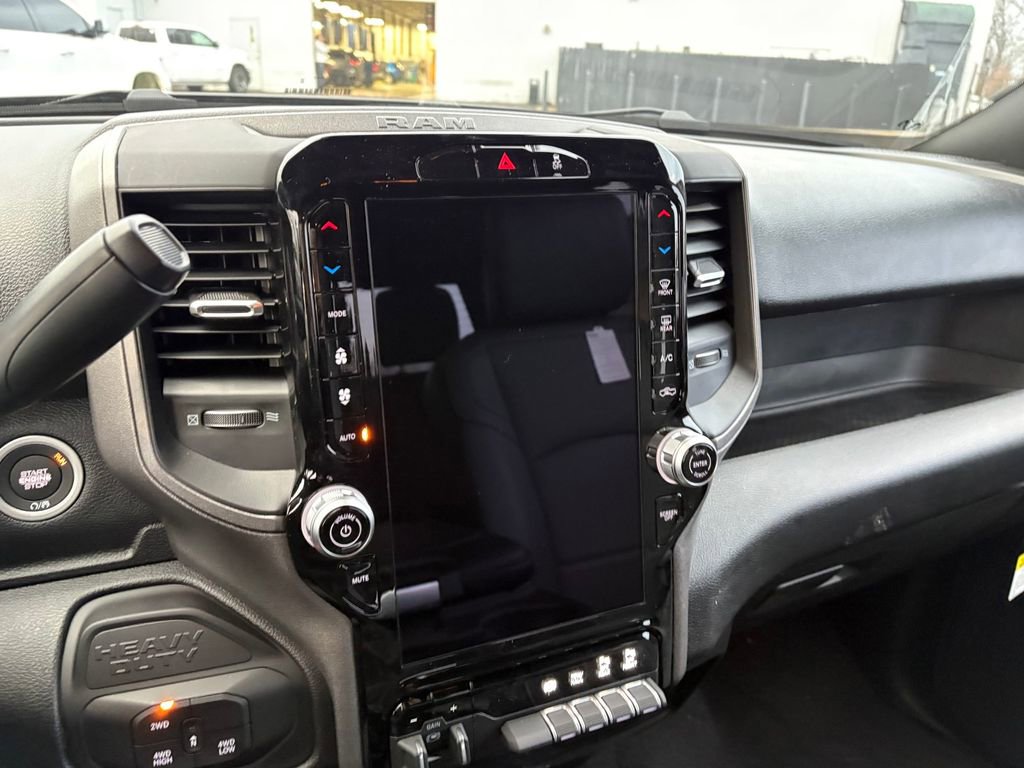 New 2026 RAM 3500 Tradesman AWD/4WD image 17