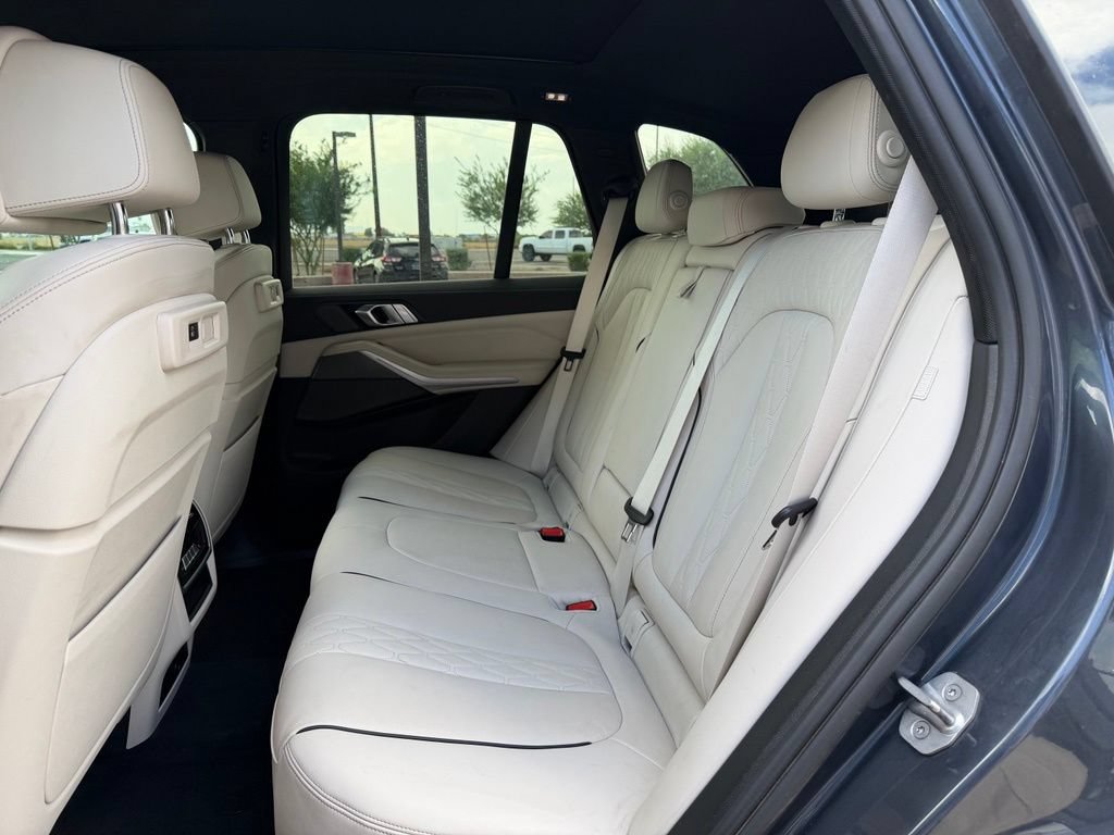 Used 2022 BMW X5 M50i w/ Premium Package AWD/4WD image 16