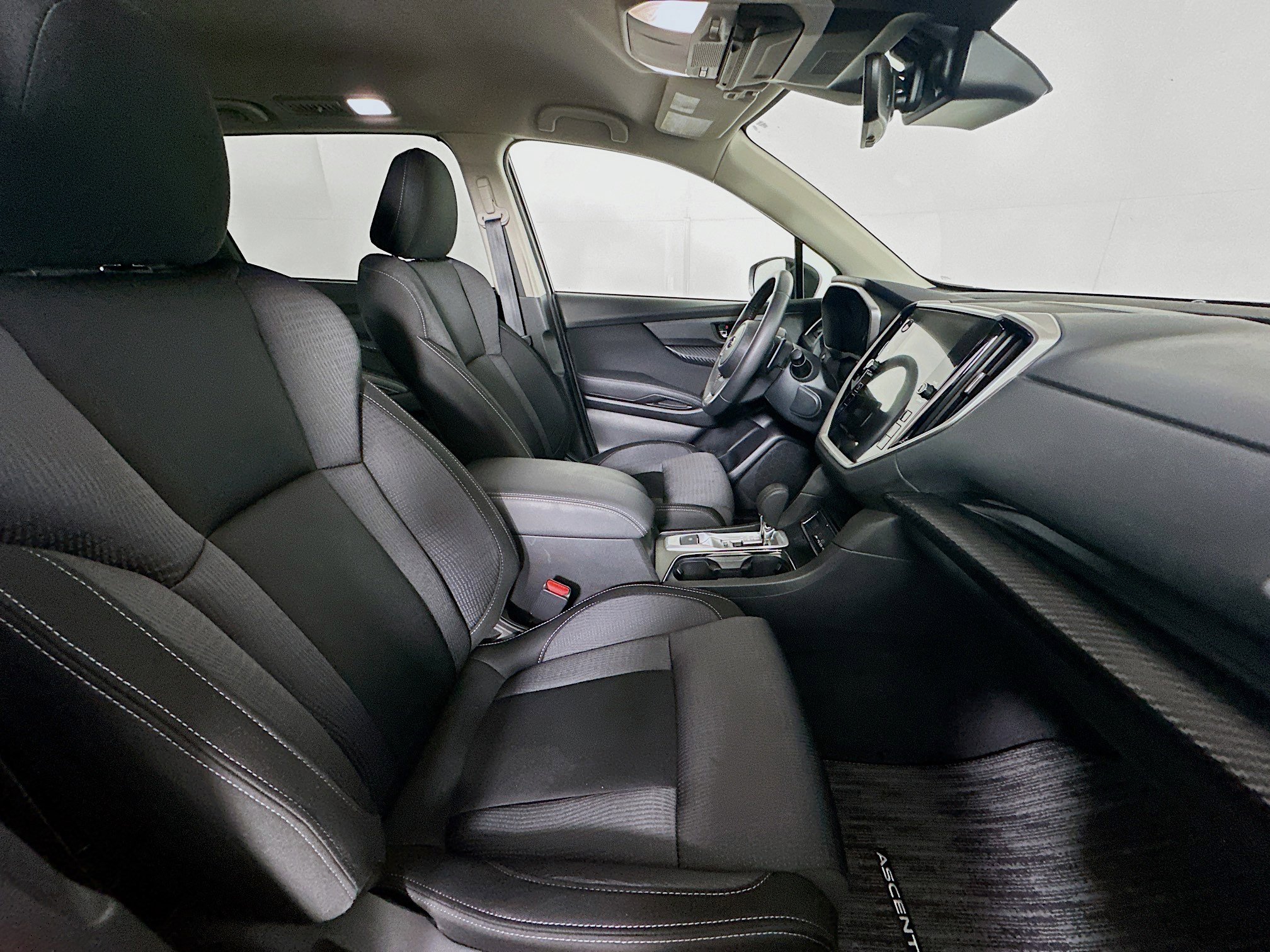 Used 2025 Subaru Ascent Premium image 32