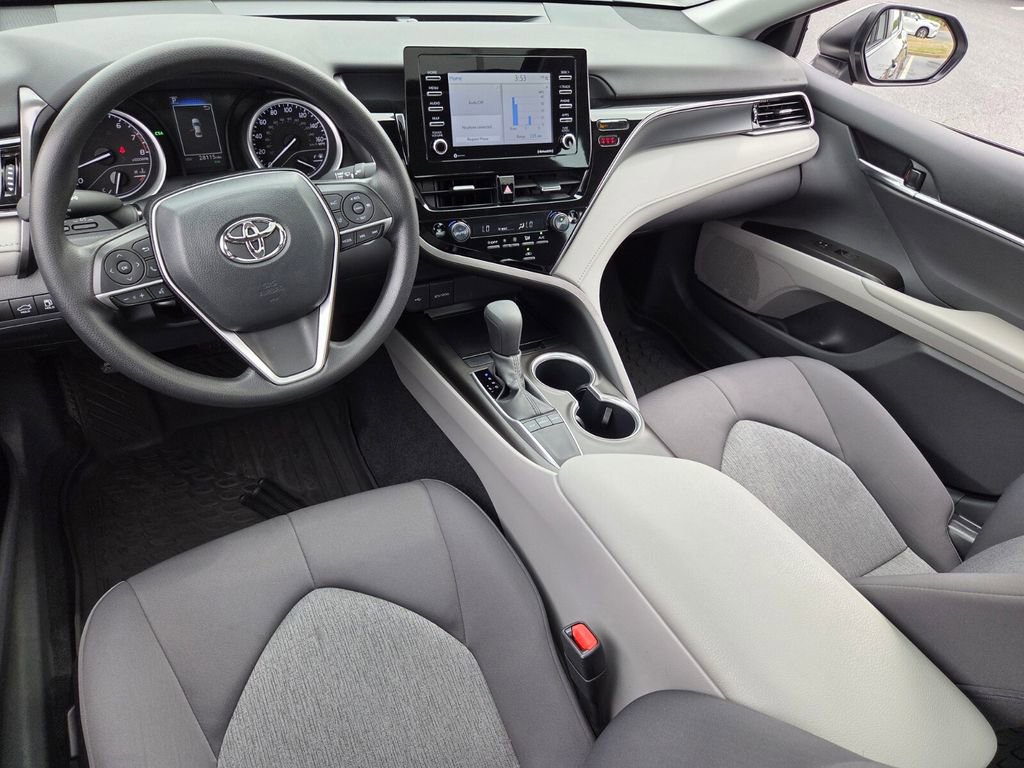 Used 2024 Toyota Camry LE w/ Convenience Package image 7