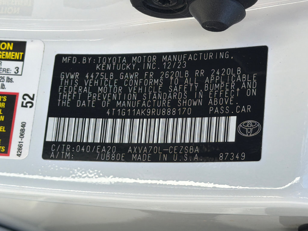 Used 2024 Toyota Camry SE FWD image 32