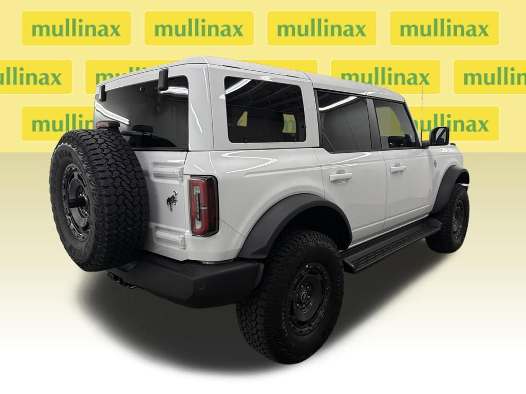New 2025 Ford Bronco Outer Banks w/ Sasquatch Package image 3