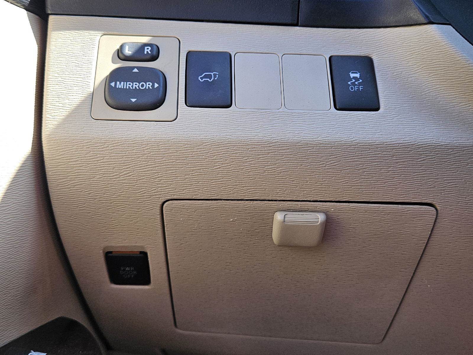 Used 2013 Toyota Venza XLE w/ XLE Premium Pkg FWD image 8