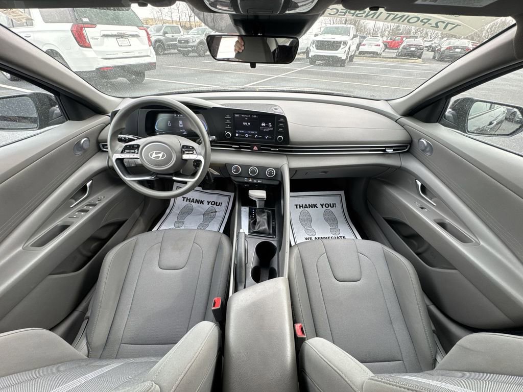 Used 2024 Hyundai Elantra SE image 21