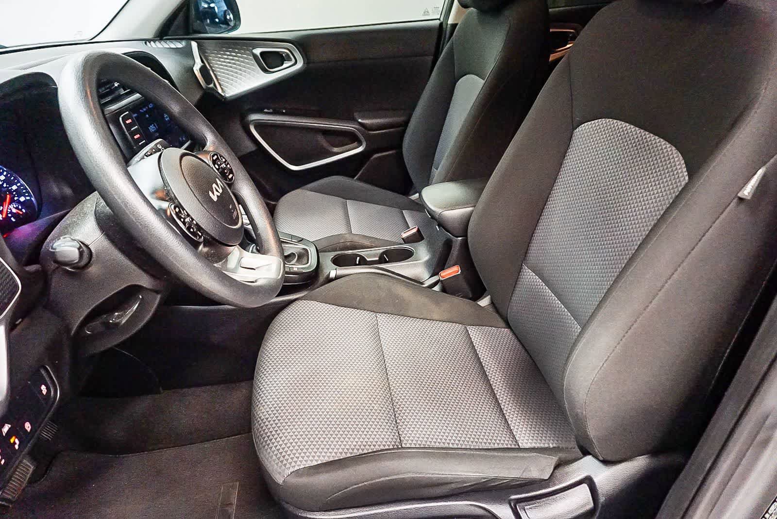 Used 2022 Kia Soul LX w/ Technology Package image 17