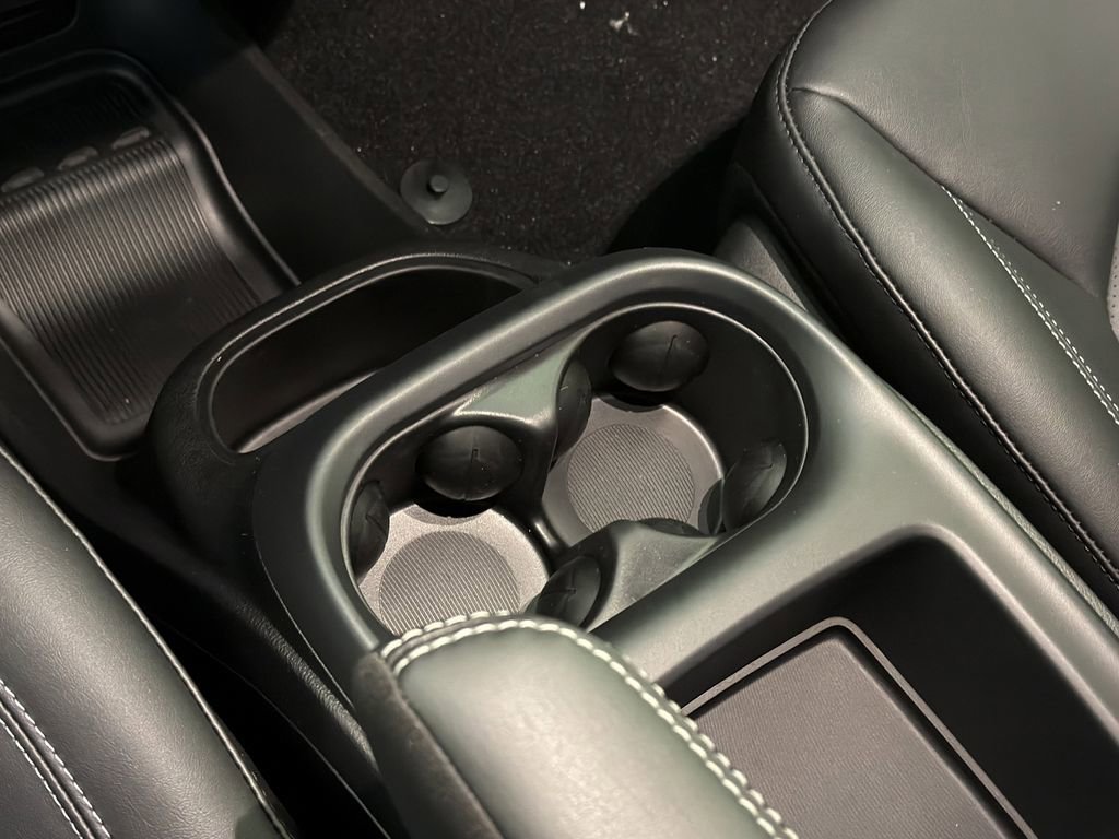 New 2026 Chrysler Pacifica Select FWD image 25