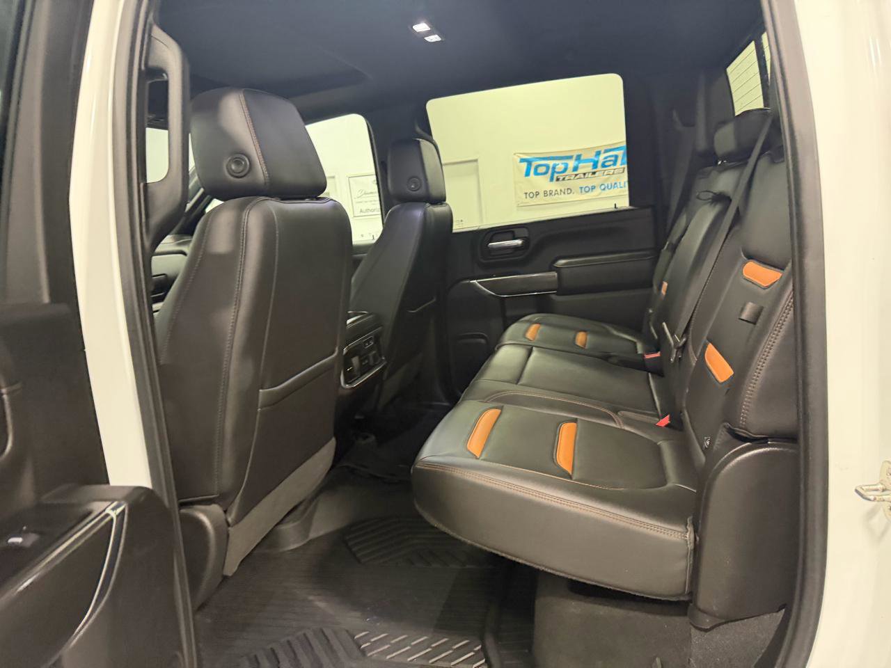 Used 2020 GMC Sierra 3500 AT4 w/ AT4 Premium Package AWD/4WD image 14