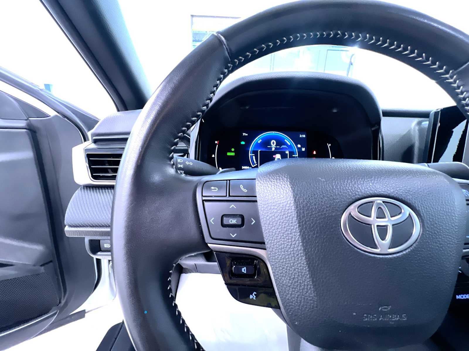 Used 2025 Toyota Camry SE FWD image 20