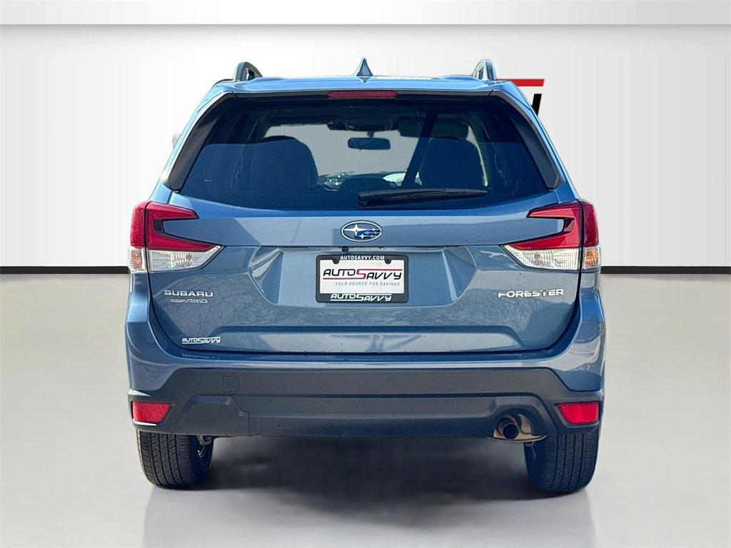 Used 2024 Subaru Forester Premium image 6