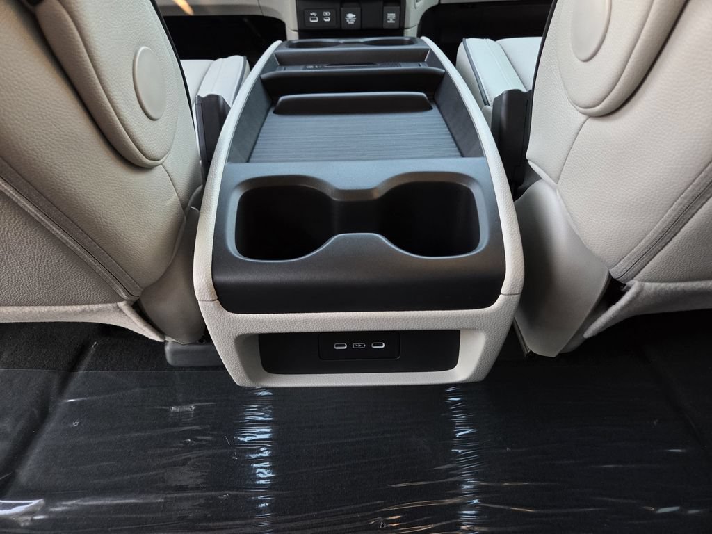 New 2027 Honda Odyssey Touring image 21