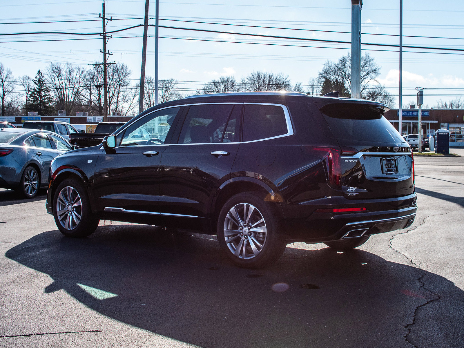 Used 2024 Cadillac XT6 Premium Luxury w/ Platinum Package AWD/4WD image 7