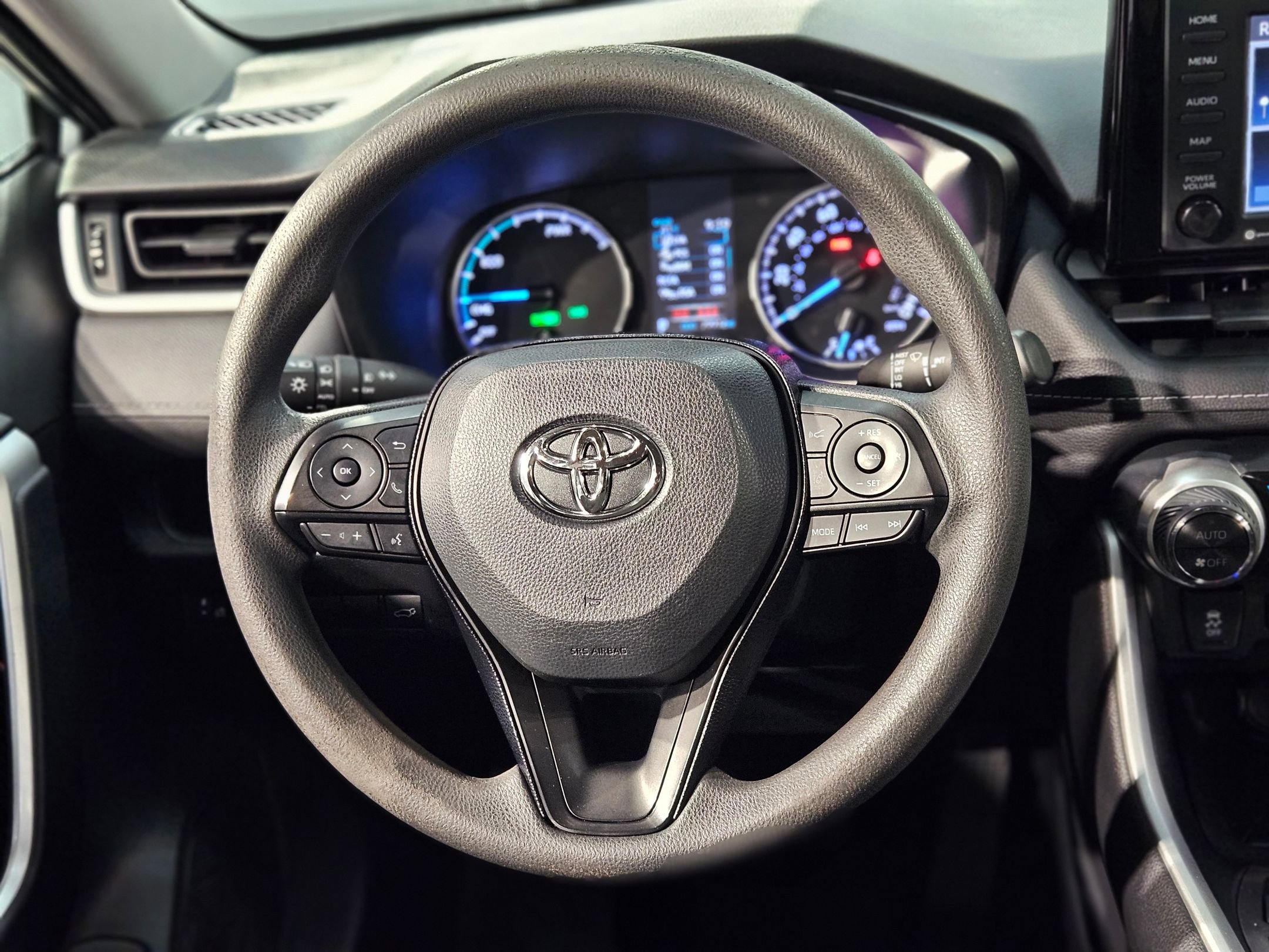 Used 2020 Toyota RAV4 XLE w/ Convenience Package image 27