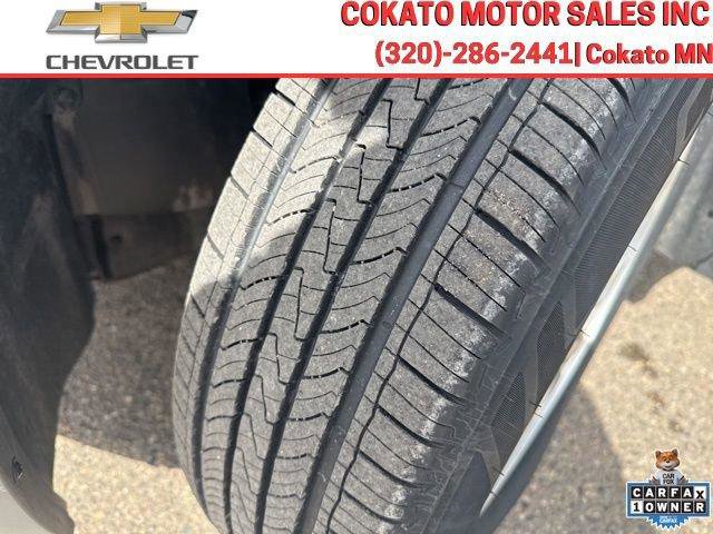 Used 2019 Chevrolet Trax LT w/ LT Convenience Package image 9