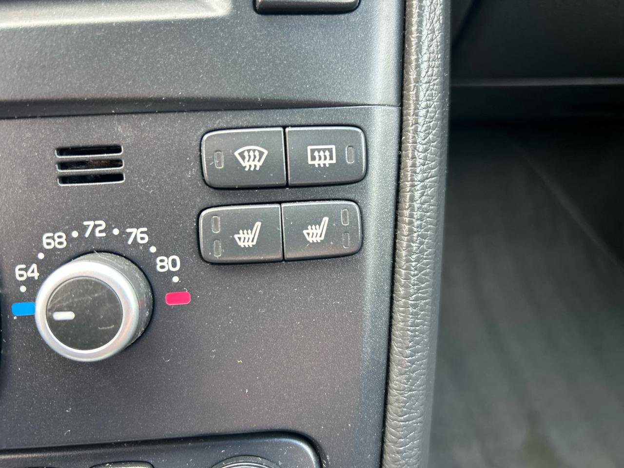 Used 2010 Volvo XC90 V8 AWD/4WD image 21