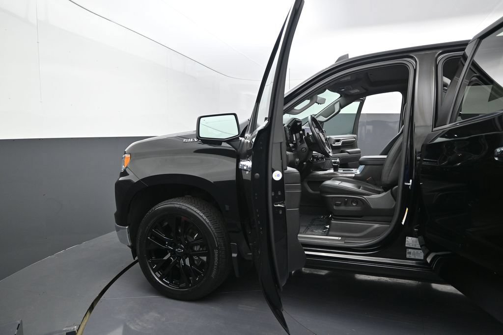 Certified 2022 Chevrolet Silverado 1500 LTZ w/ LTZ Premium Package AWD/4WD image 13