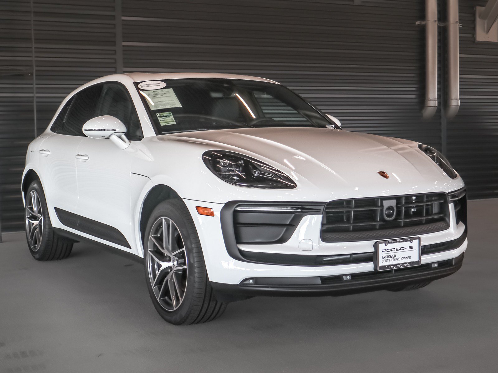 Used 2026 Porsche Macan AWD/4WD image 7