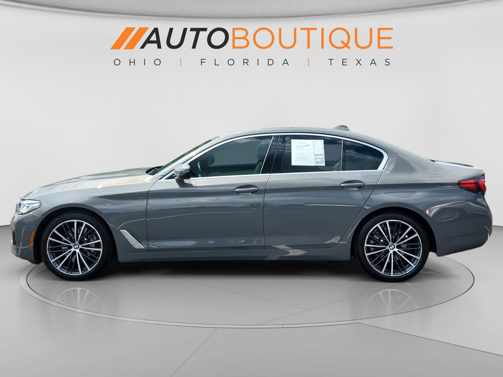 Used 2021 BMW 530i xDrive w/ Premium Package AWD/4WD image 2